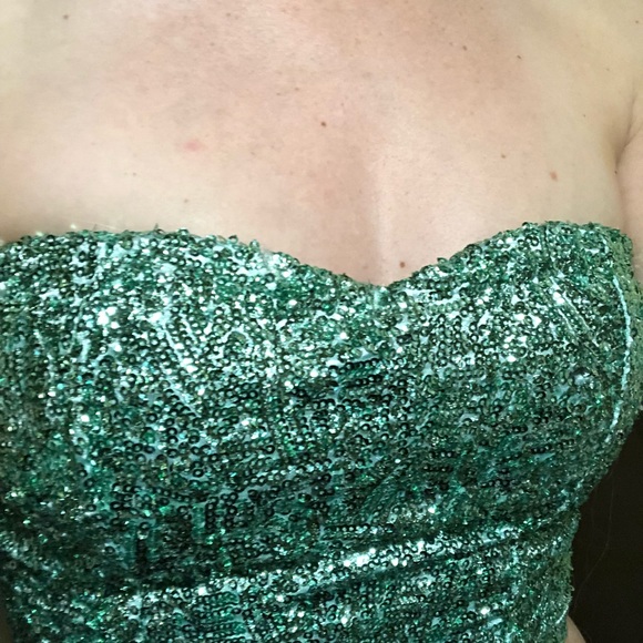 Teal strapless sequin crop top - Picture 6 of 6